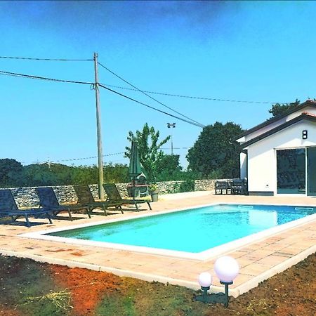 Cozy House With Pool Near Rovinj Apartment Kanfanar Exterior photo