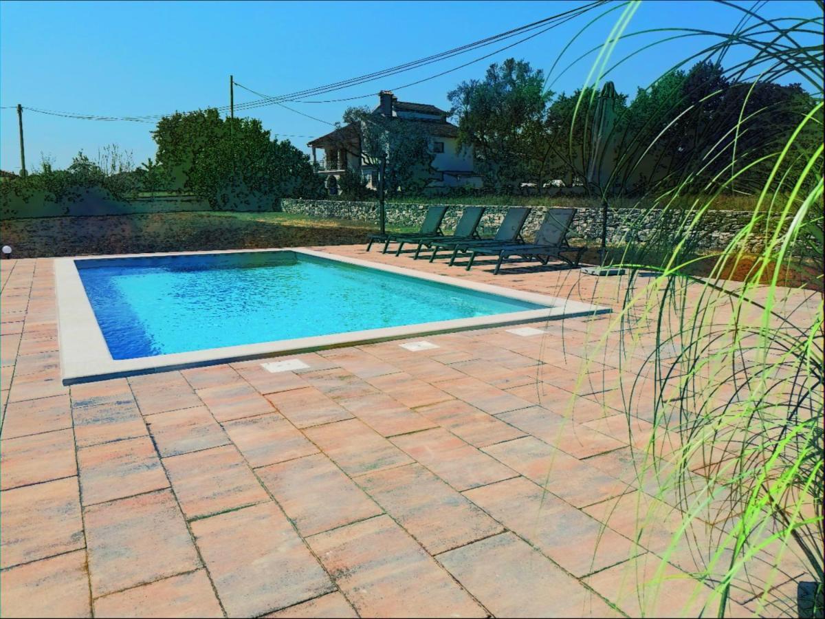 Cozy House With Pool Near Rovinj Apartment Kanfanar Exterior photo